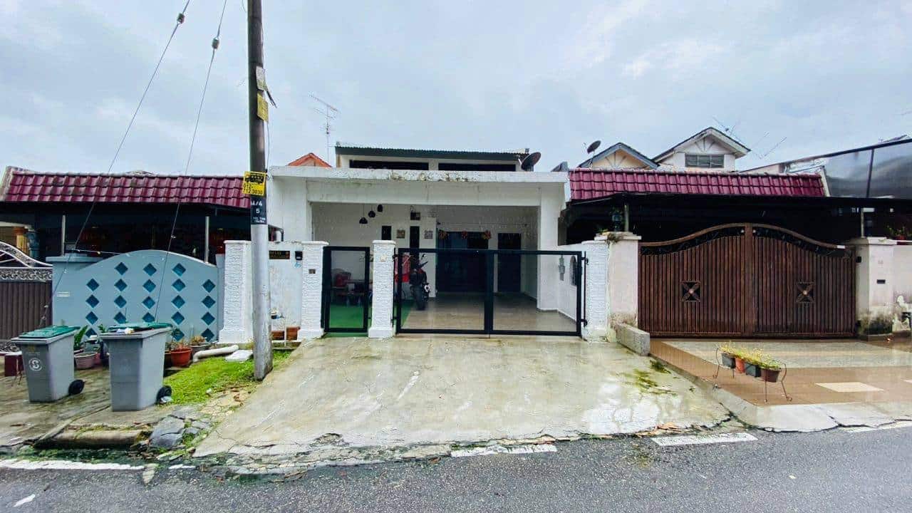 2.5 STOREY TERRACE Kangkar Pulai 7