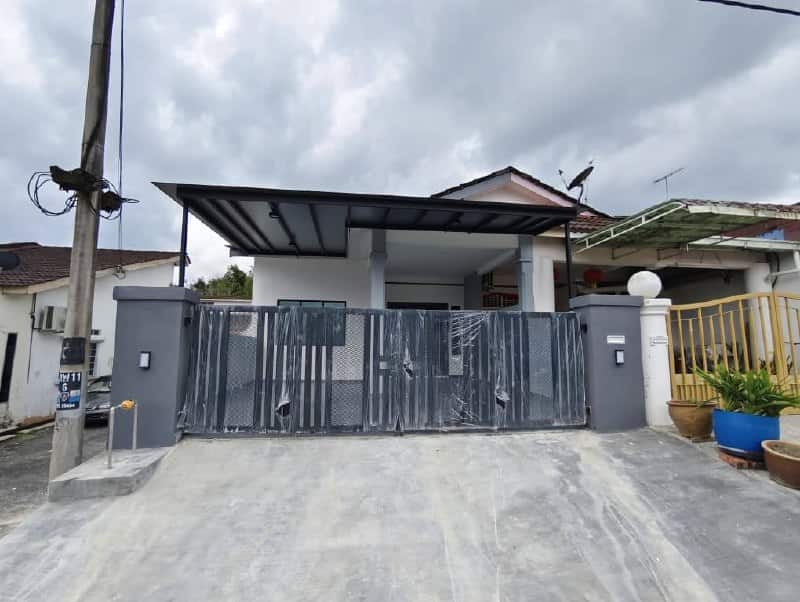 Single Storey Terrace Taman Anggerik 1