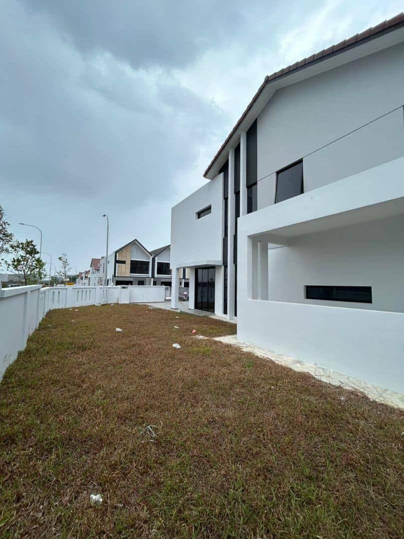 Double Storey Low Cost Taman Nora Ulu Tiram 3