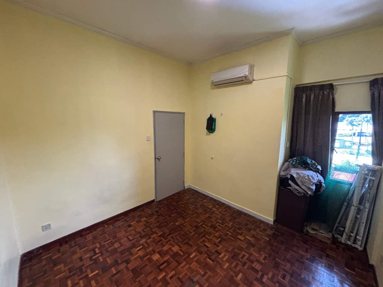 Condominium Frinza Court 7