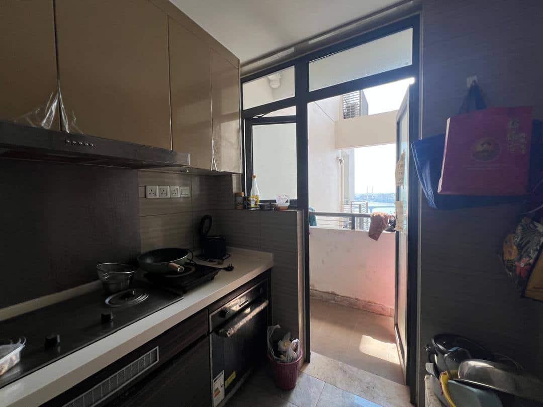 Condominium R&F Princess Cove 8
