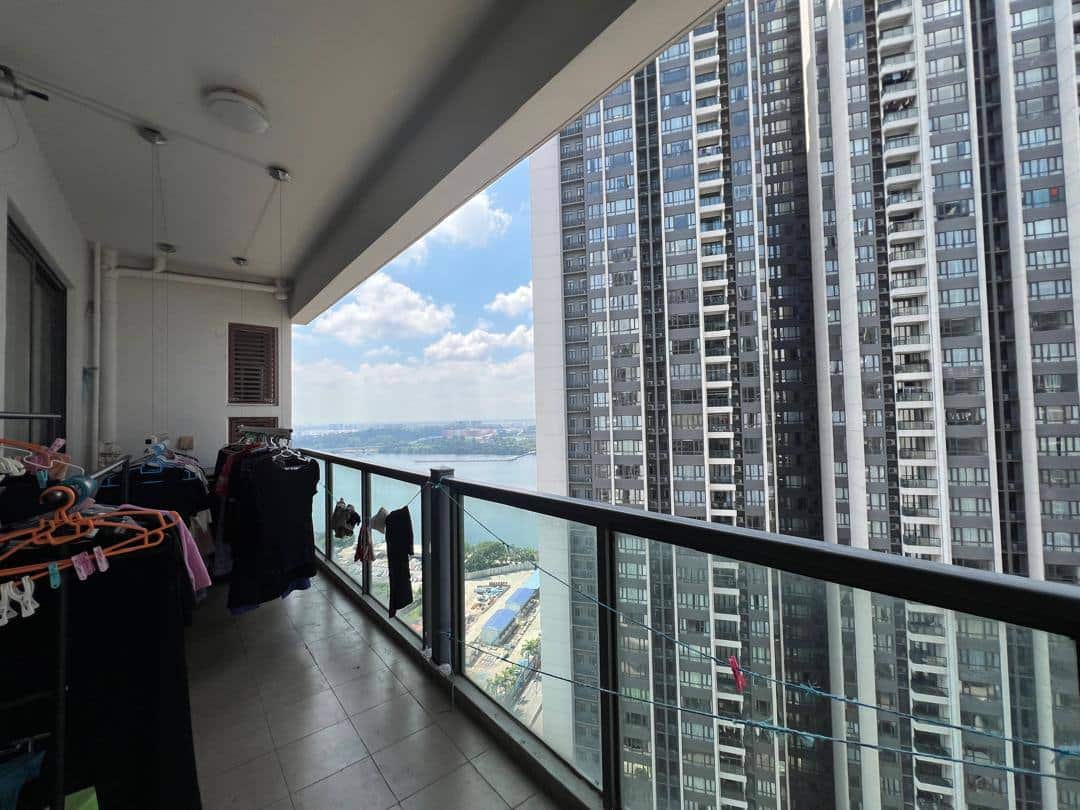 Condominium R&F Princess Cove 3