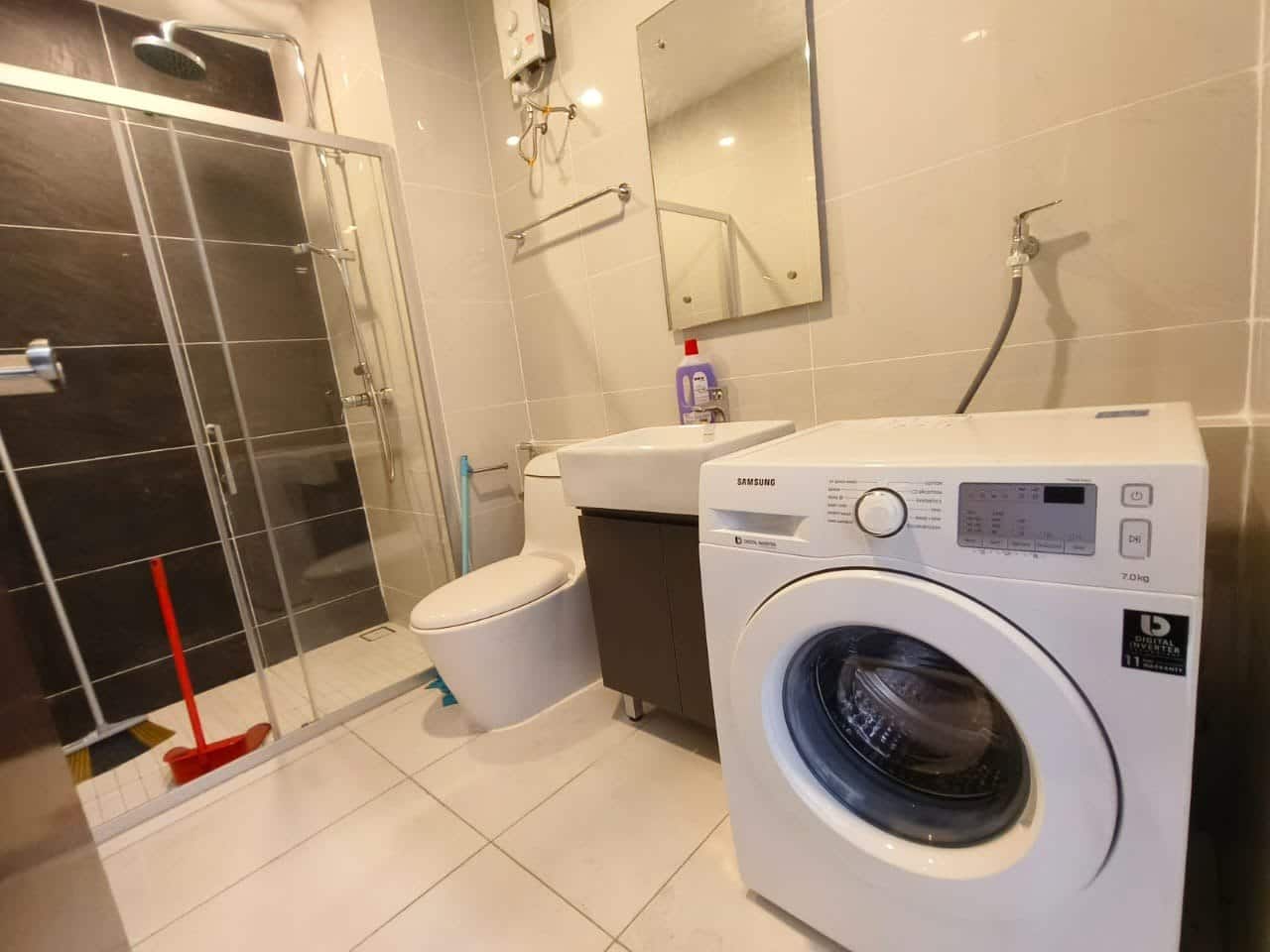 Studio Danga Bay Amberside 3