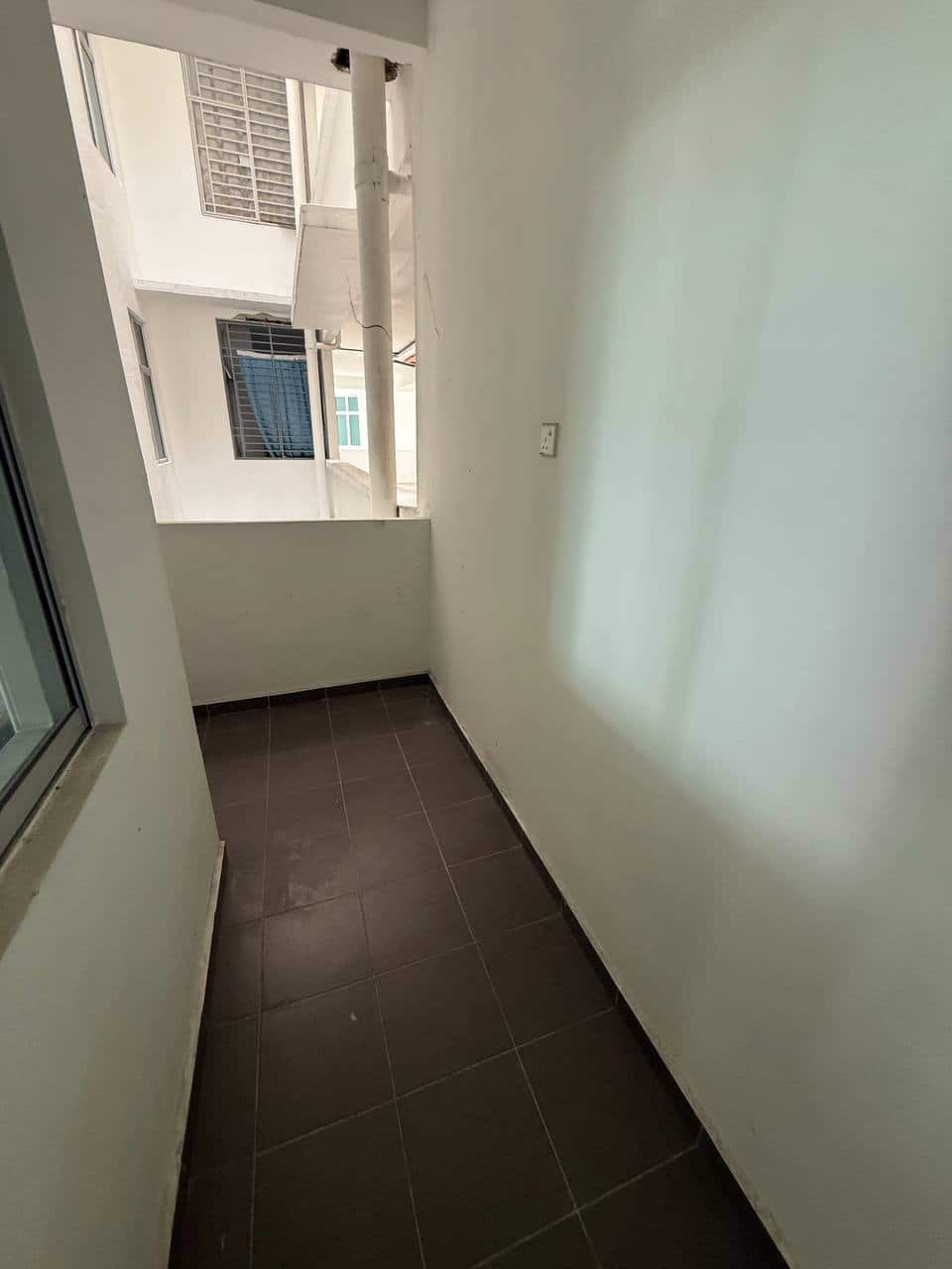 Apartment Taman Seri Molek Perdana 9