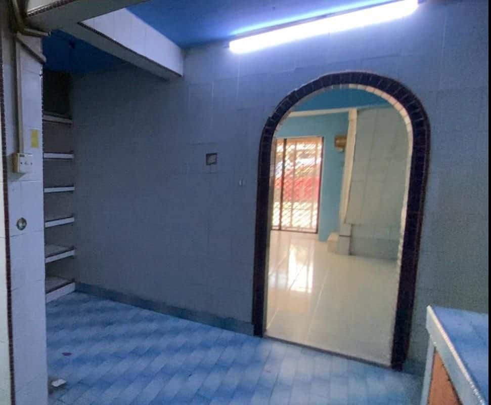 Double Storey Low Cost Kota Puteri 4
