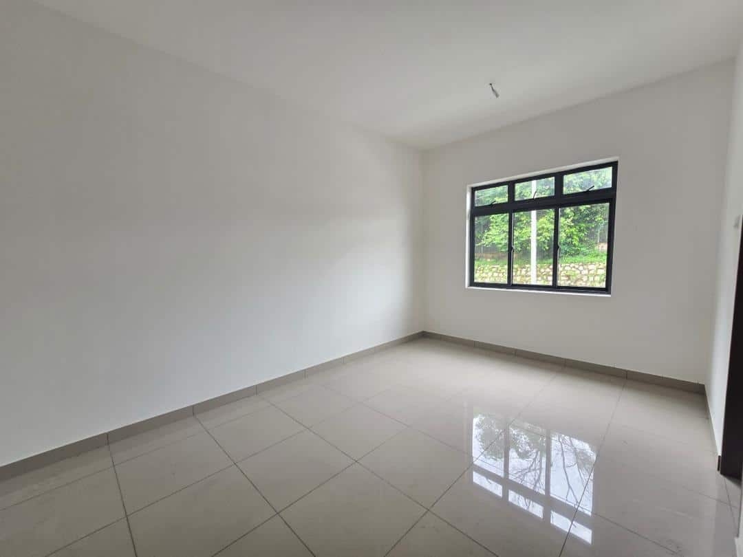 Double Storey Semi D Jalan senai utama 1 6