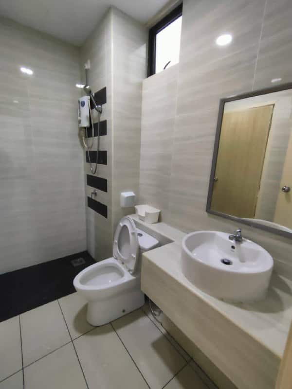 Condo Kempas Utama 9