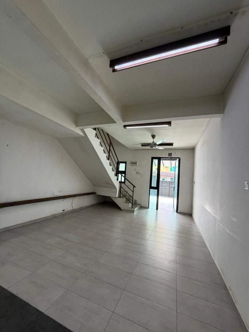2.5 Storey Mega Ria Jalan Bayan 1