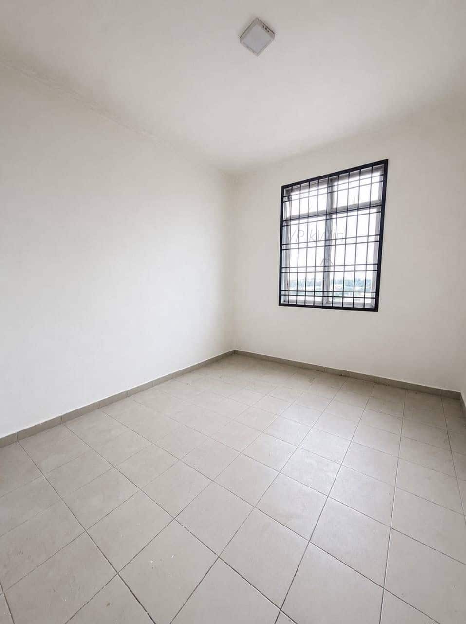 Lake View Suite Taman Austin Perdana 5
