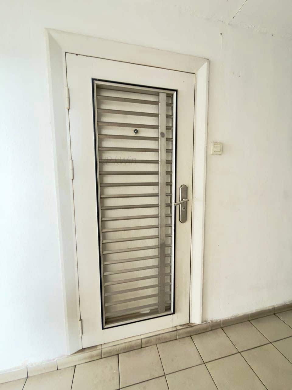 Lake View Suite Taman Austin Perdana 12