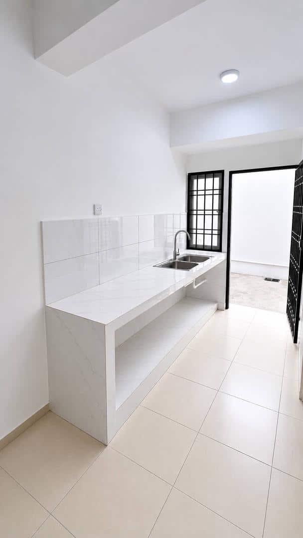 Double Storey Corner Lot Taman Sri Pulai Perdana 2 4