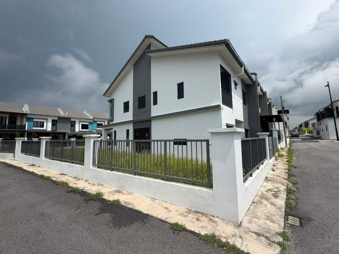 Double Storey Corner Lot Jalan Laman Citra 1