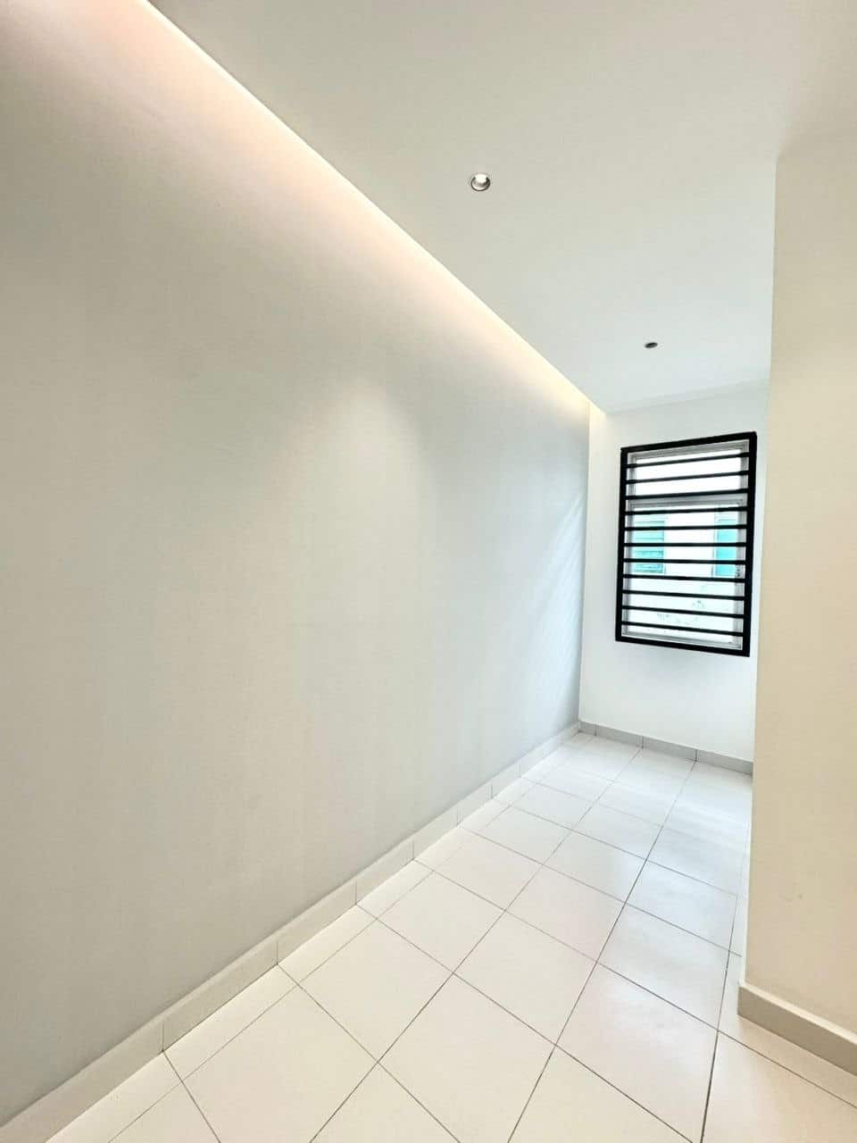 Double Storey Terrace Taman Scientex 5