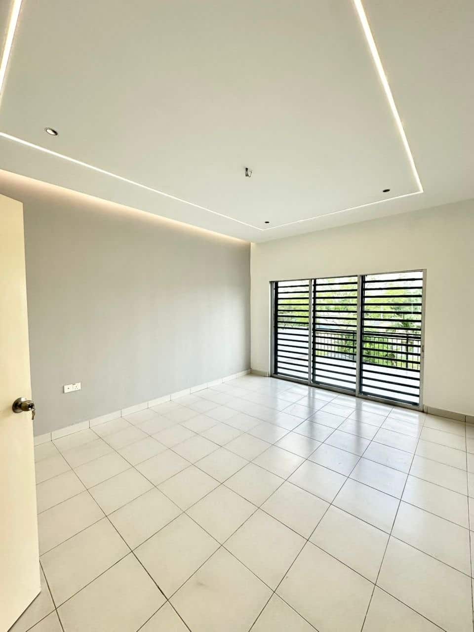 Double Storey Terrace Taman Scientex 4