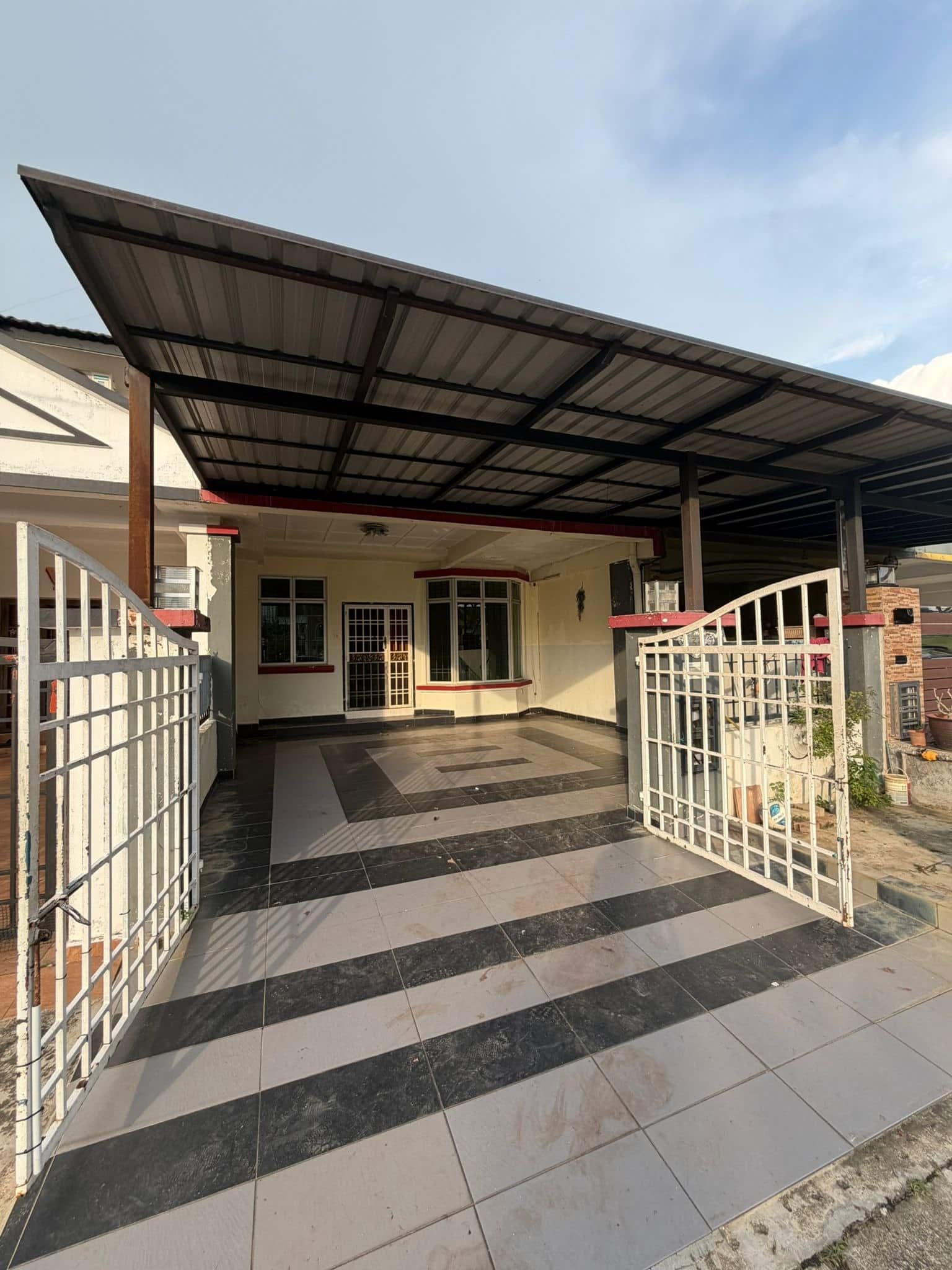 Double Storey Terrace House Taman Nusa Bestari 2
