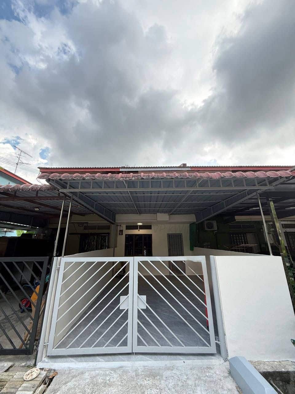 Double Storey Medium Low Cost Terrace Taman Nusa Damai 1