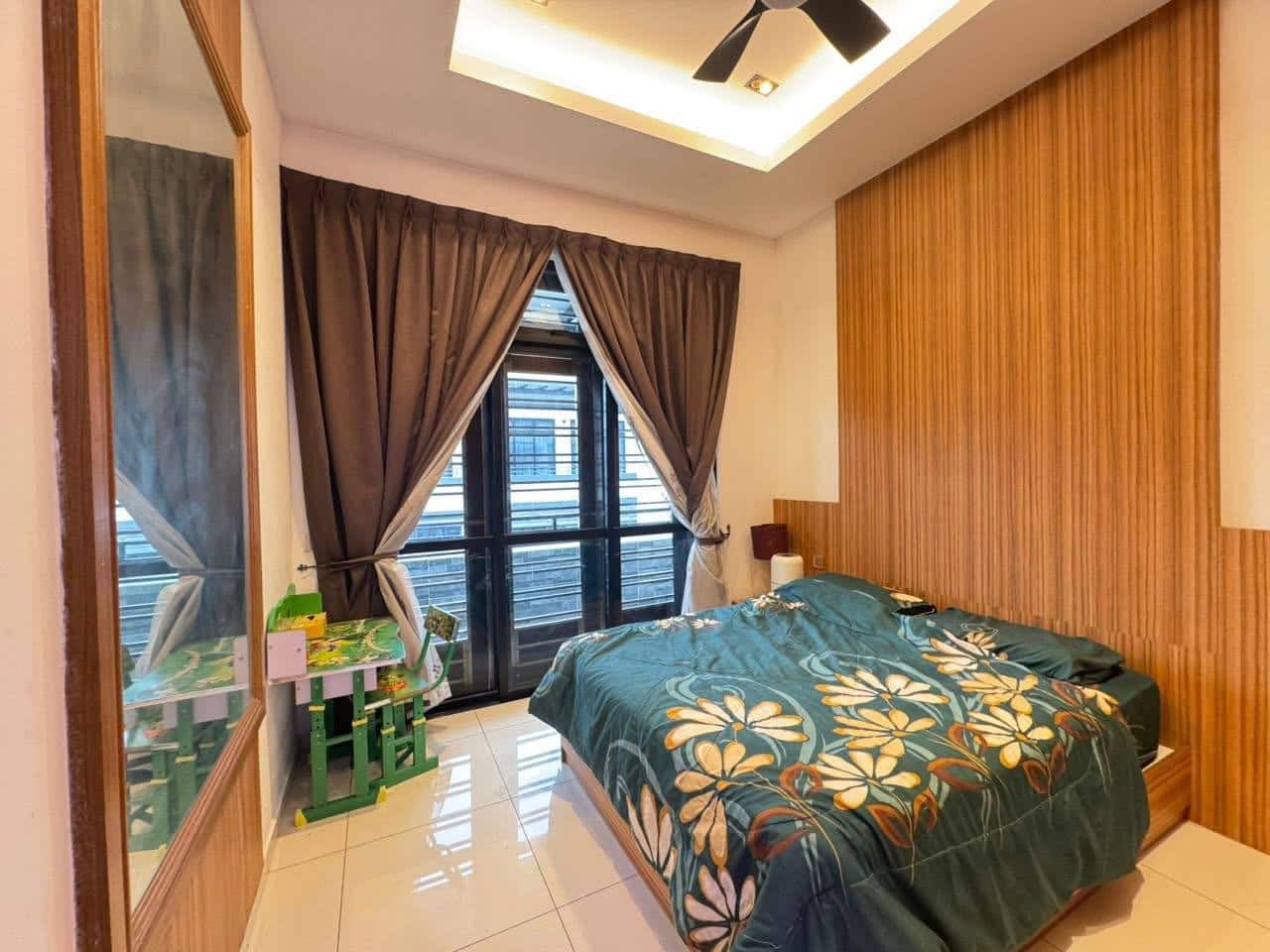 Double Storey Terrace Corner Taman ekoflora 8