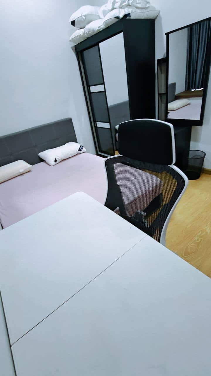 Condo Danga Bay 6