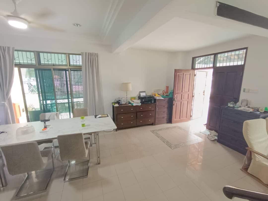 2storey Semi-Detached House Taman Impian Emas 4
