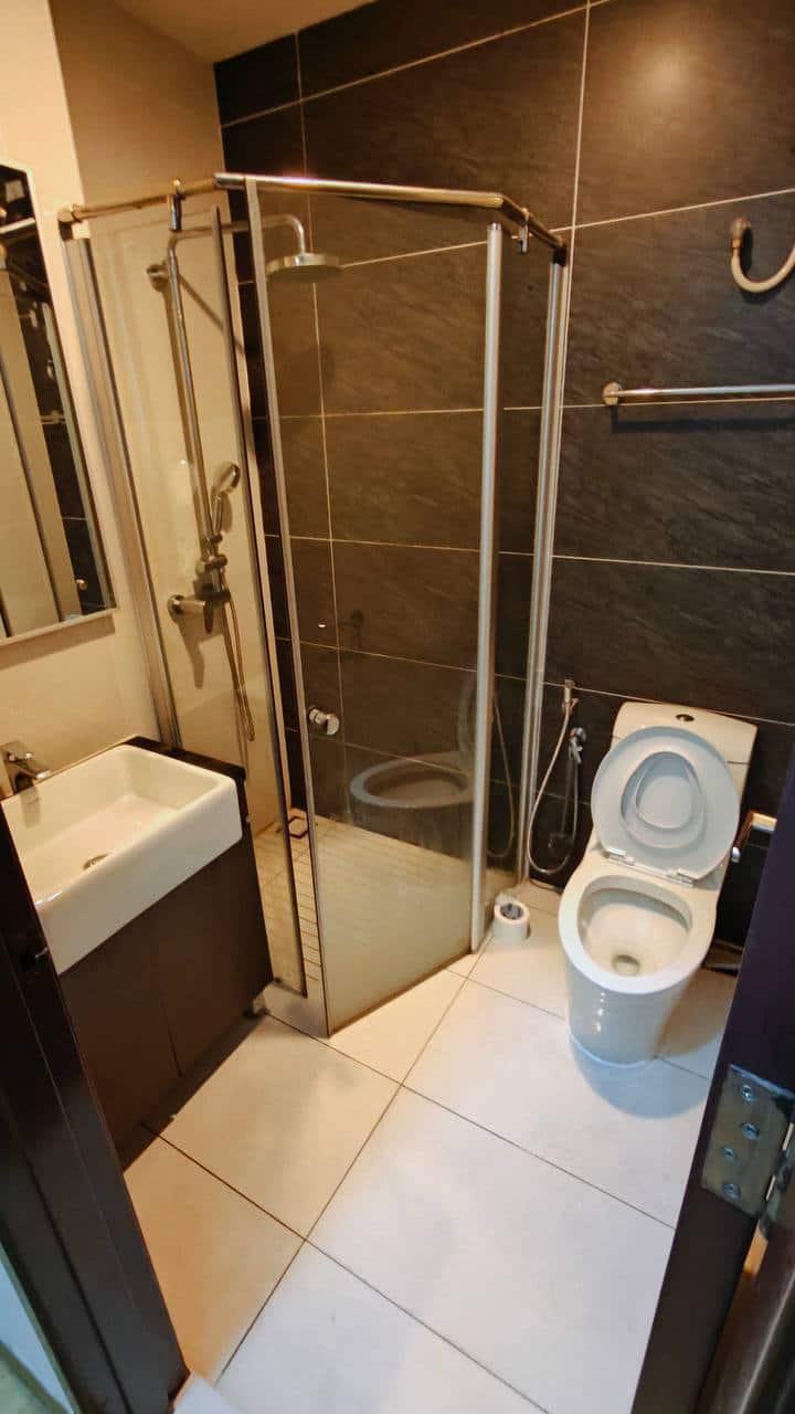 Condo Danga Bay 8