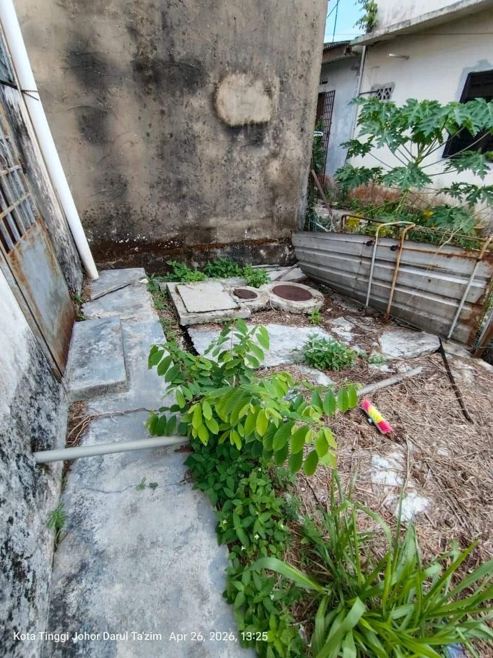 Double Storey Low Cost Terrace Corner Jalan Gelama Taman Ria 8
