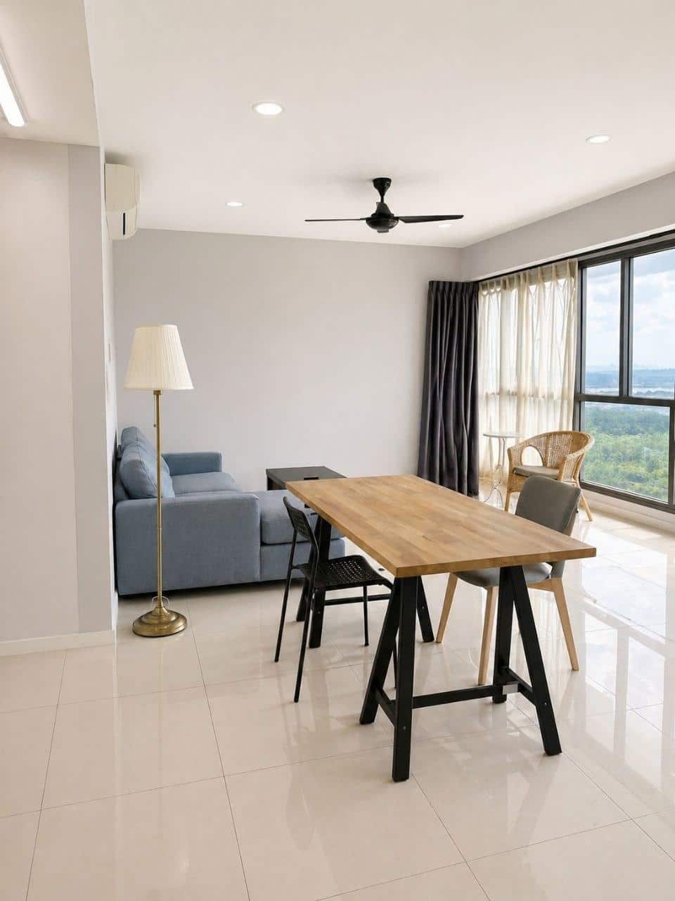 Condominium Medini 2