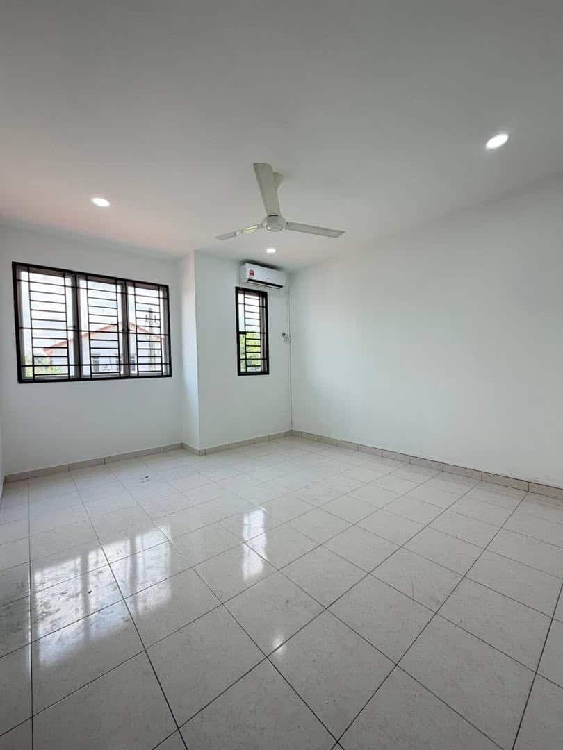 Intermediate unit Taman Bukit Indah 3
