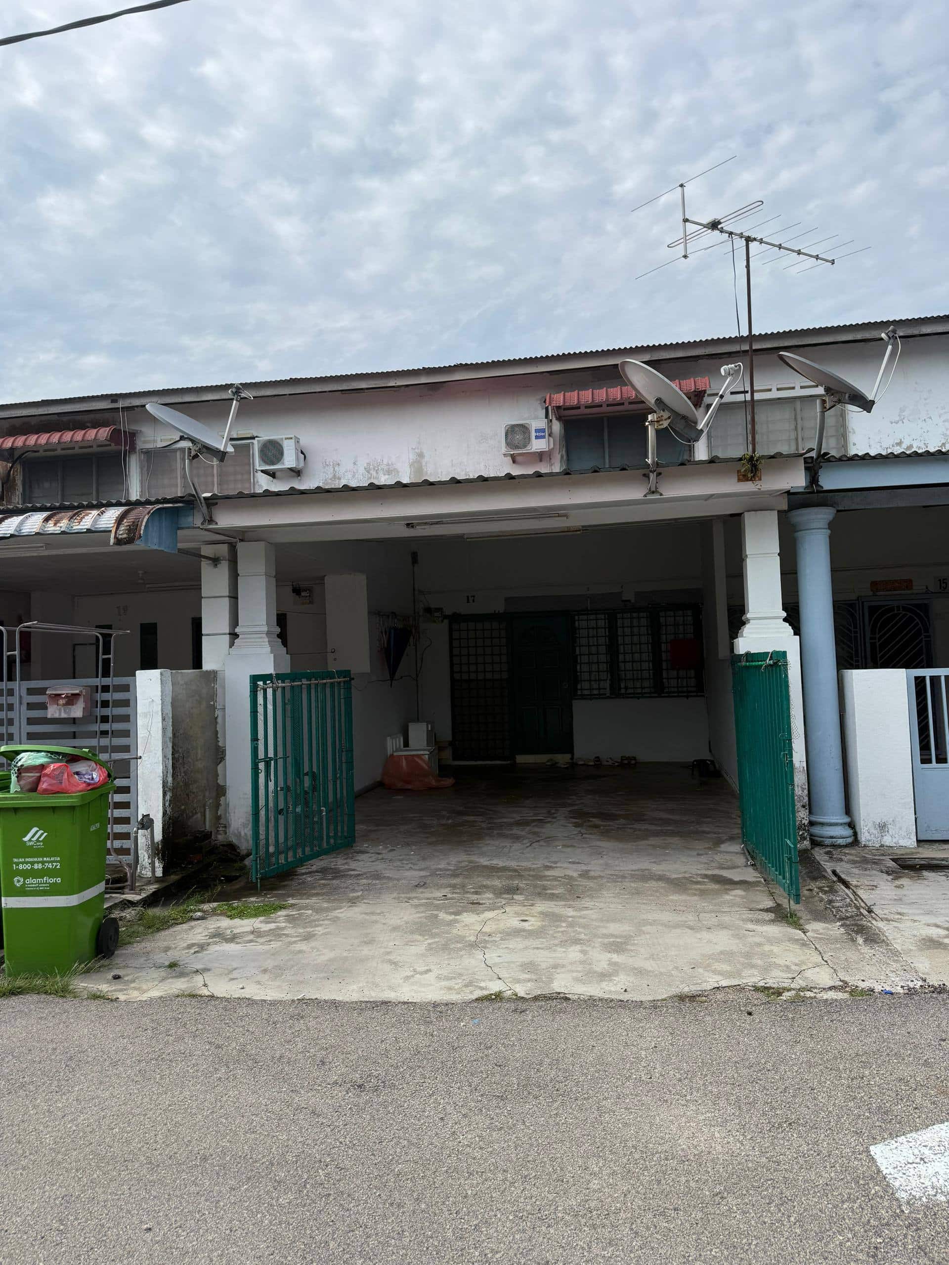 Double Storey Terrace Taman Tanjung Pahang 2