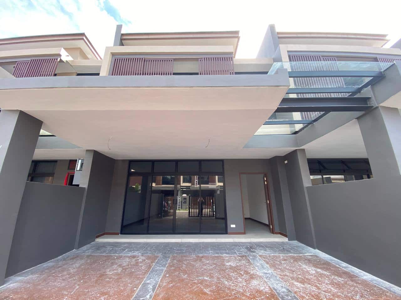 2 Storey SuperLink Aurora Sentral 6