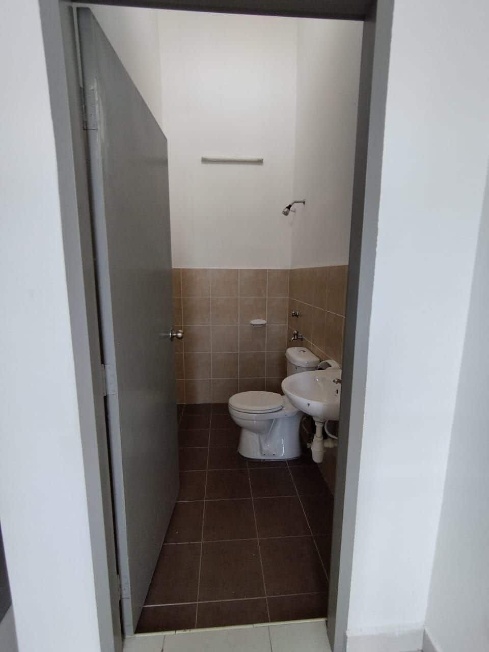 2.5 storey Taman Pulai Mutiara 9