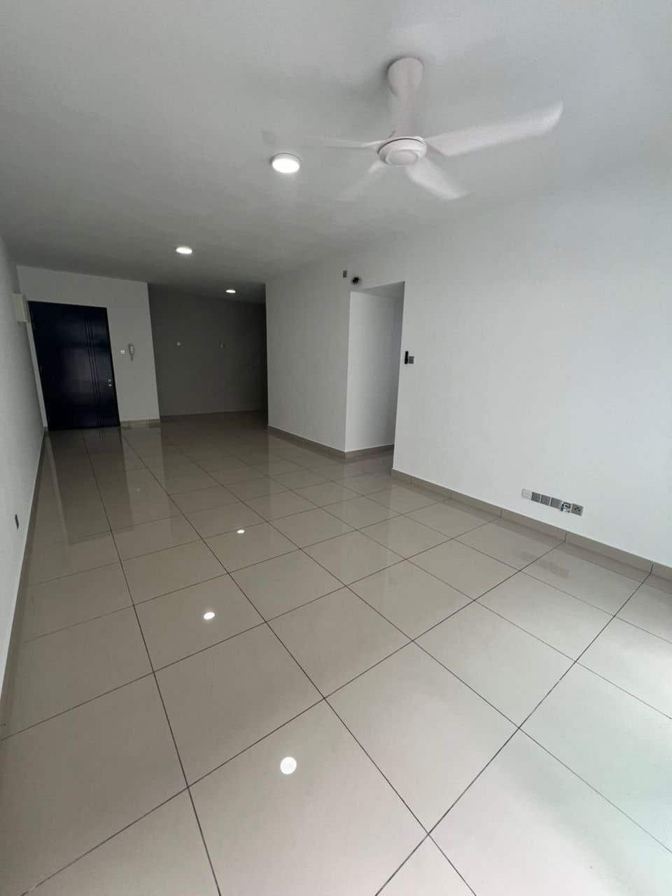 Serviced Apartment Twin Danga Residence Perling 1