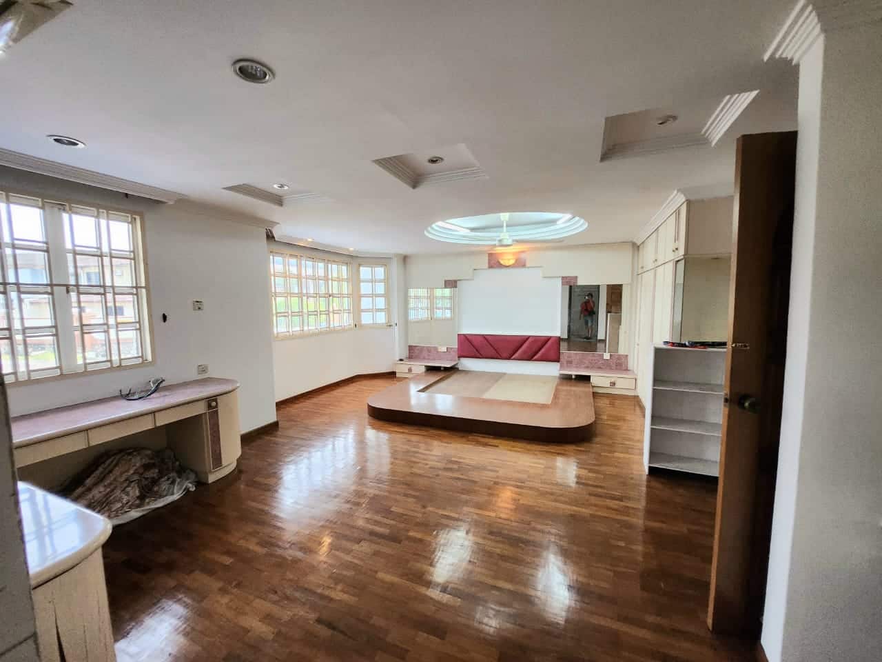 3 Storey Semi Detached House Taman Pelangi 5