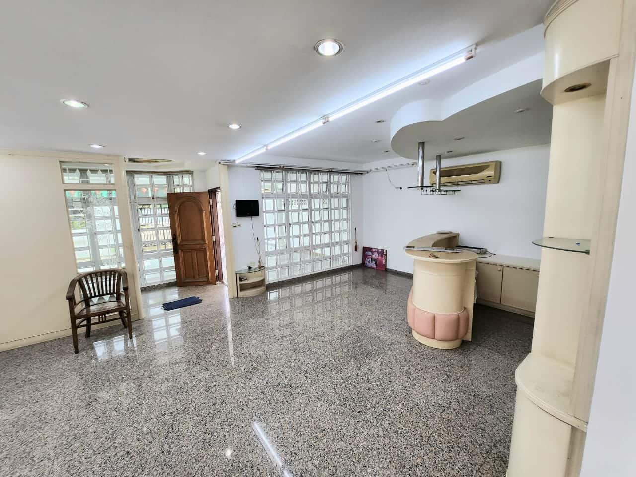 3 Storey Semi Detached House Taman Pelangi 4