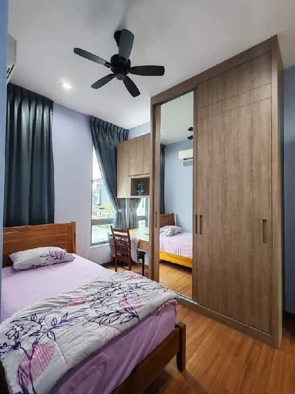 Double Storey Semi D Jln Laman Setia 7
