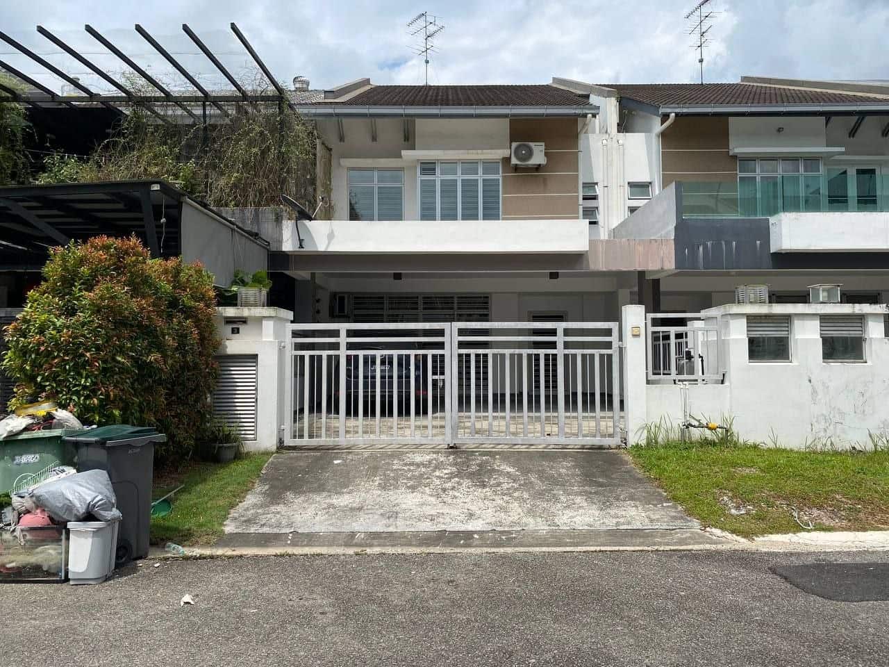 2-Storey superlink Jalan Pinggiran Horizon Hills Golf East 6