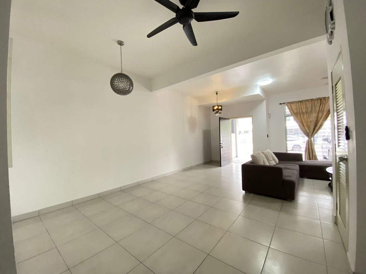 2-Storey superlink Jalan Pinggiran Horizon Hills Golf East 3