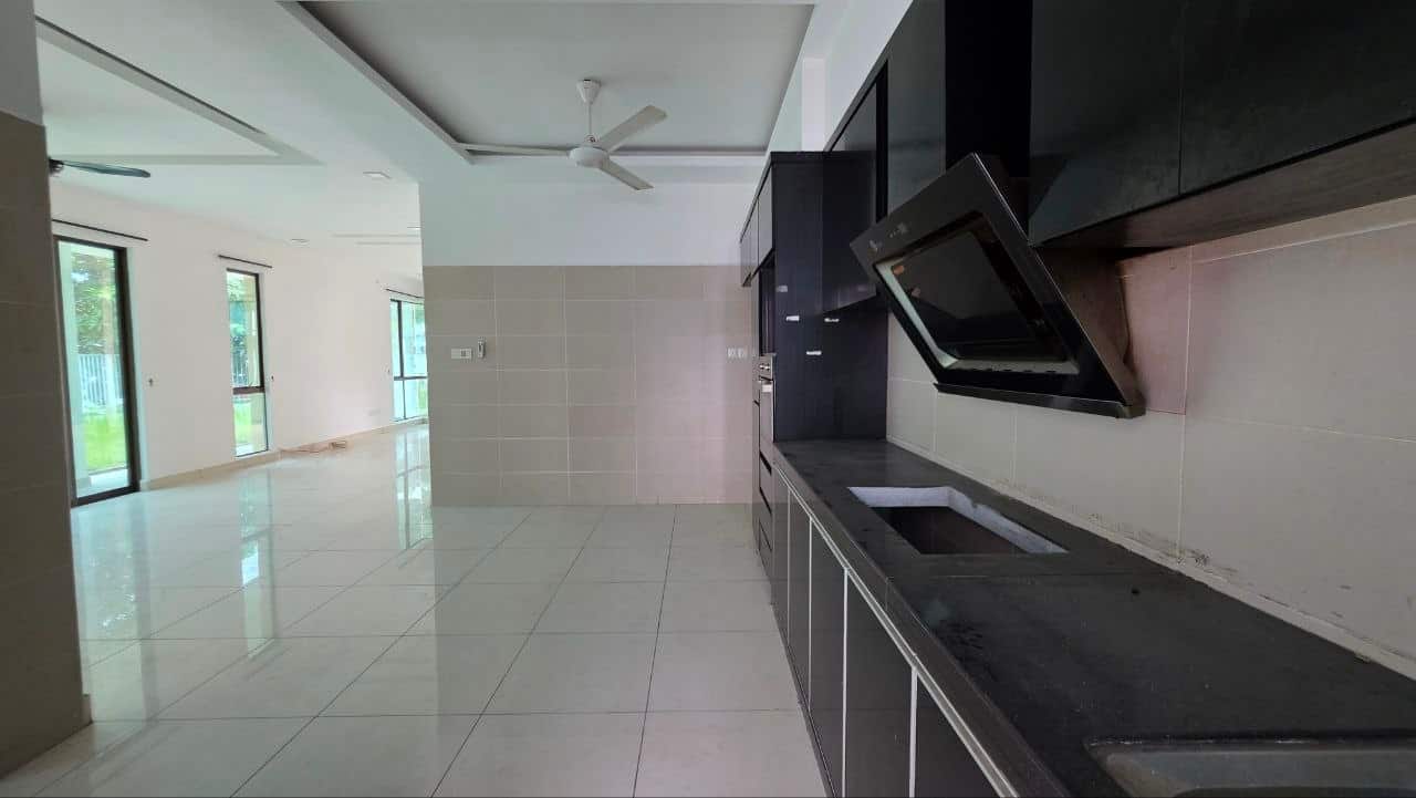 Double Storey Corner Lot Bandar Dato Onn 3