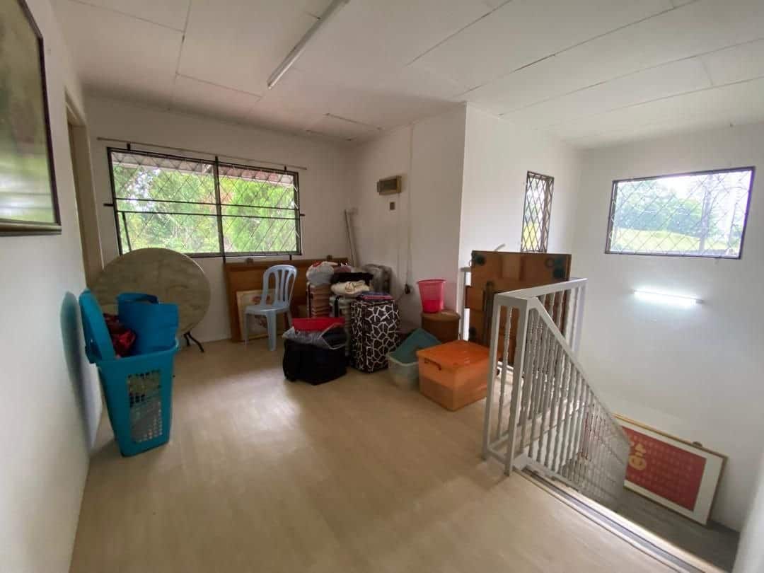 Double storey corner Taman Munsyi Ibrahim 5