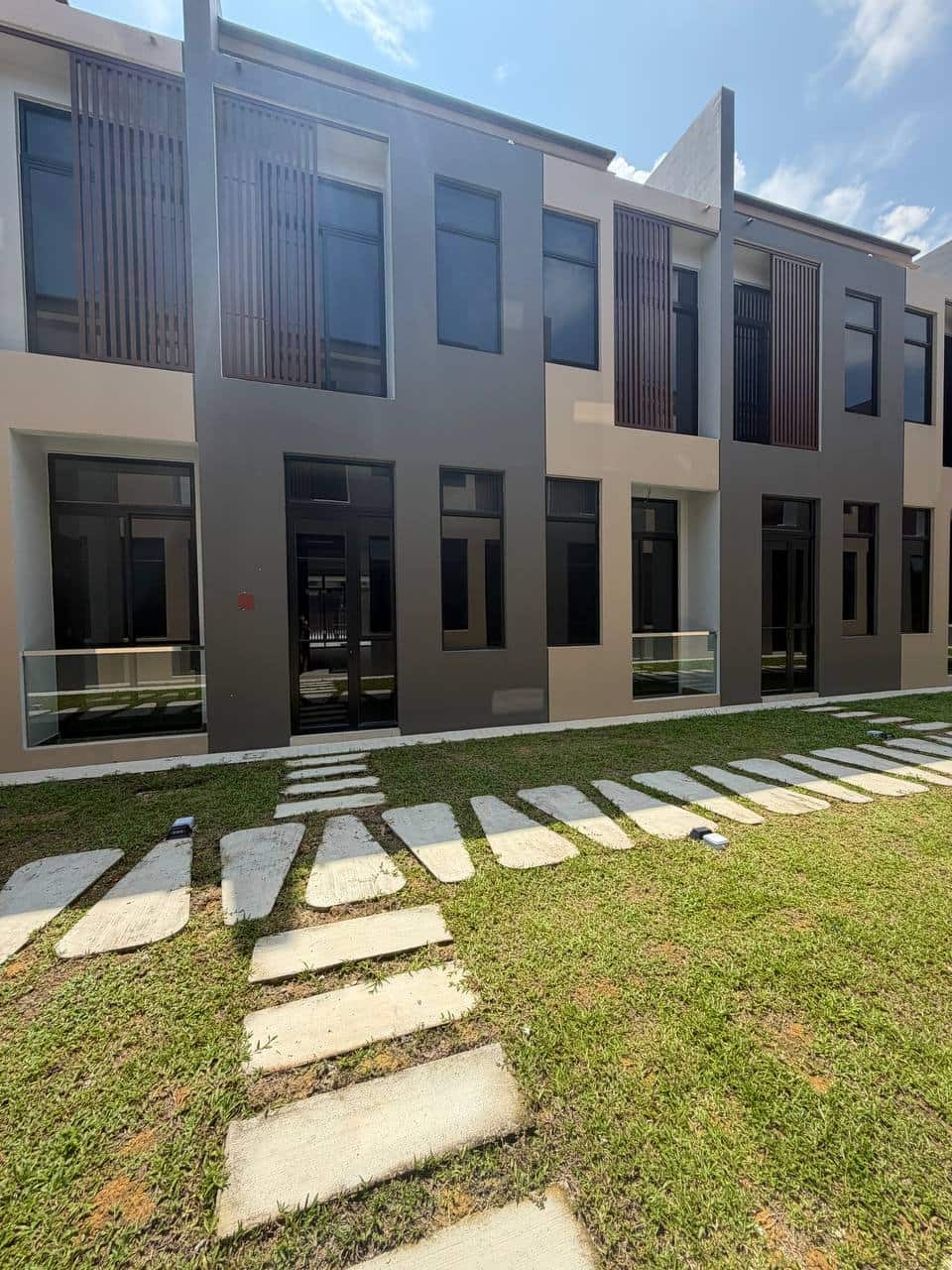 Double Storey Superlink Aurora Sentral Resort Villas 2
