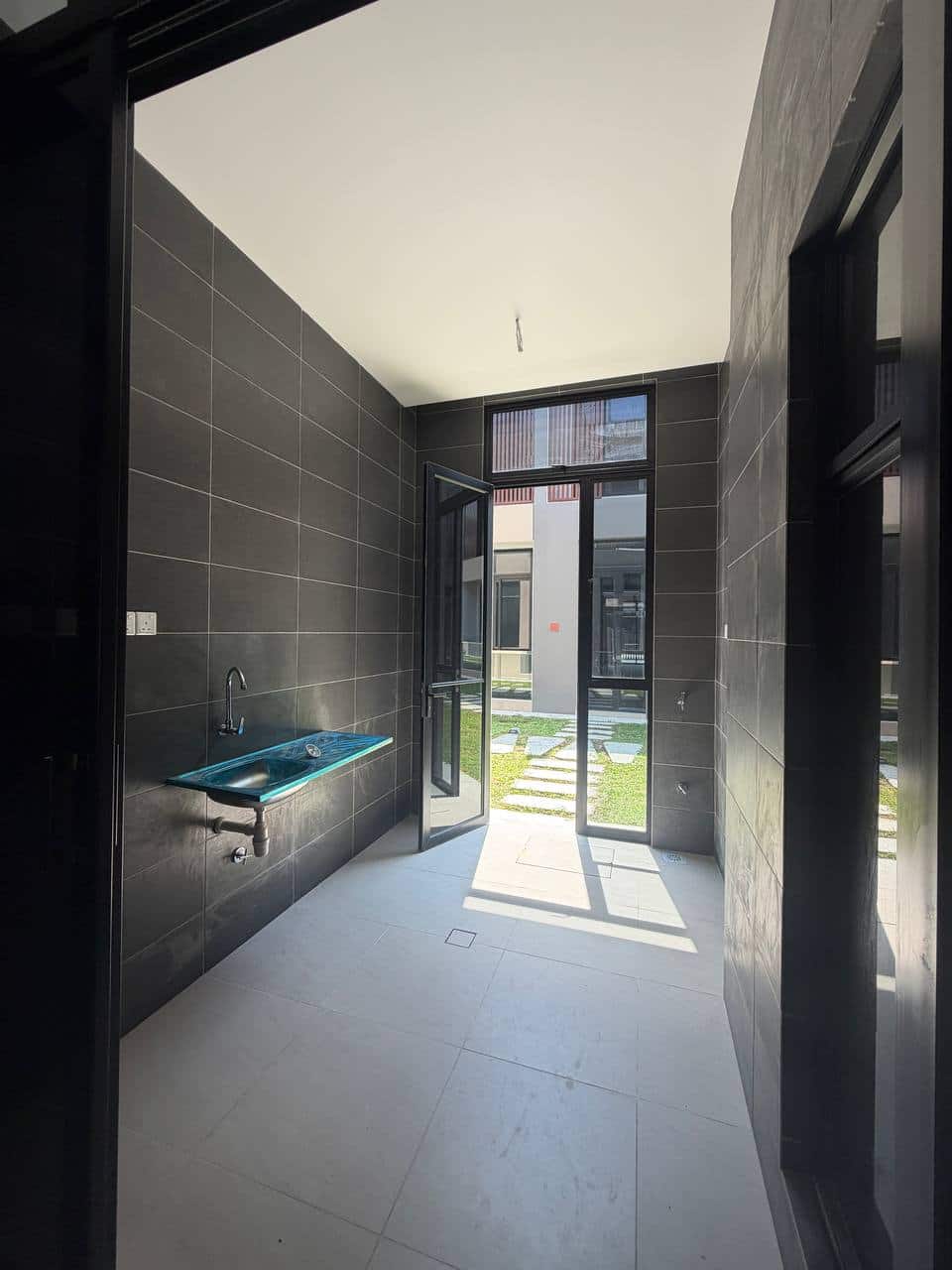 Double Storey Superlink Aurora Sentral Resort Villas 5