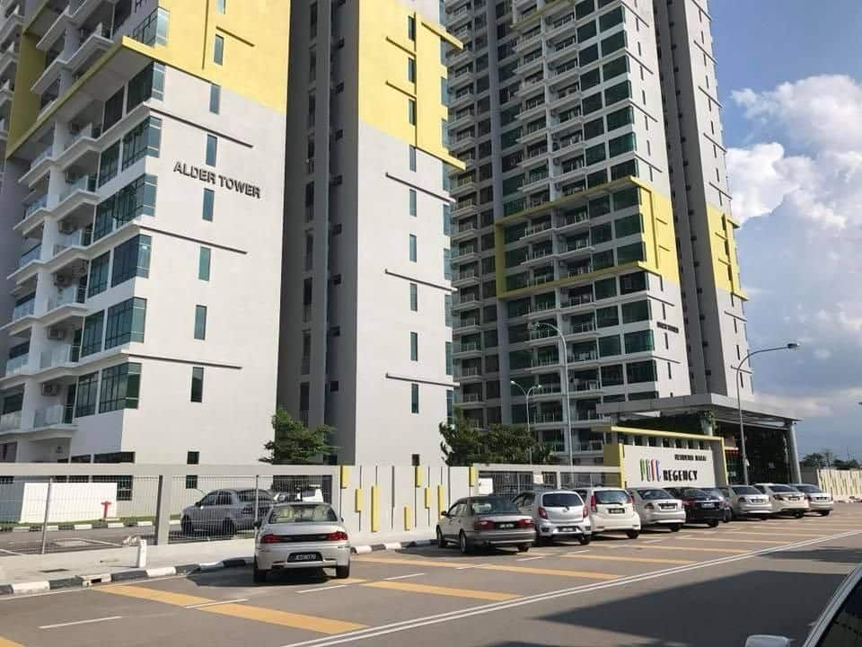 Service Apartment Parc Regency, Plentong 1