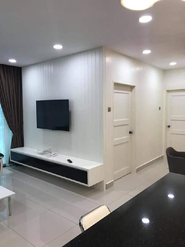 Service Apartment Parc Regency, Plentong 5