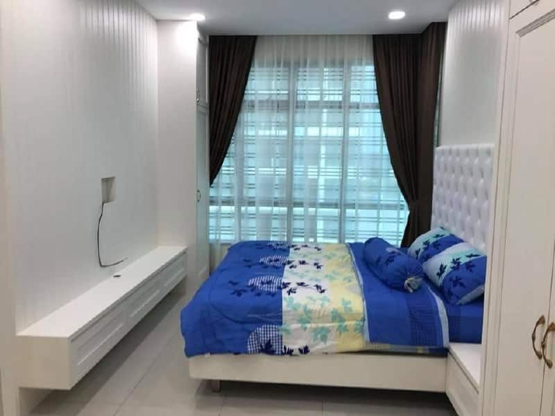 Service Apartment Parc Regency, Plentong 7