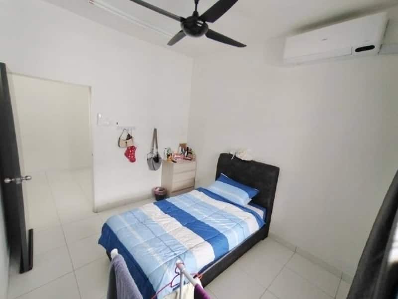 House Mutiara Utama 8