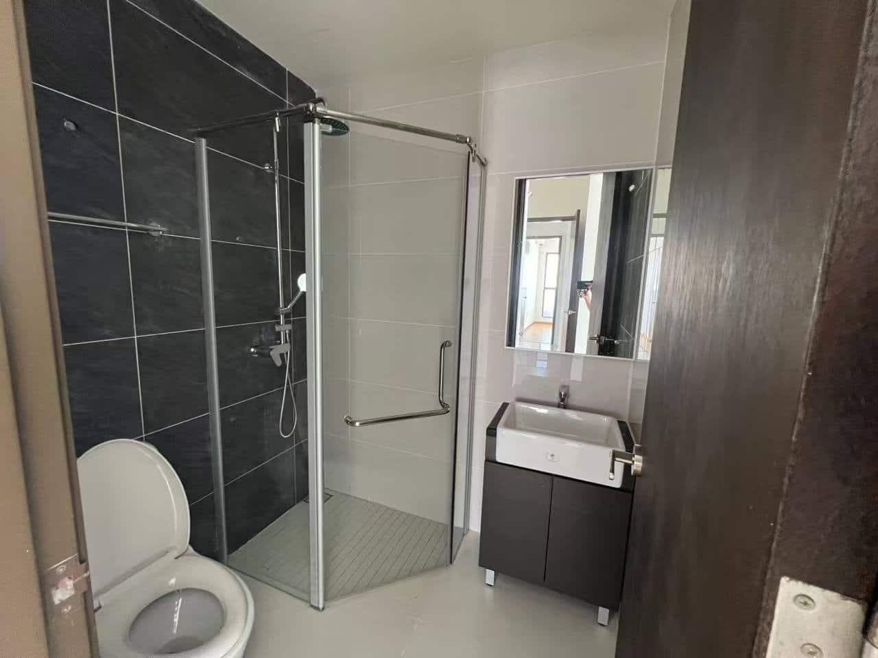 Bay Point 5B Country Garden Danga Bay 10