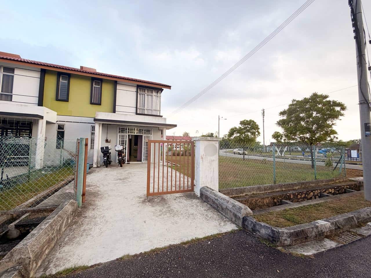 Double Storey Corner Lot Taman Alam Damai 1