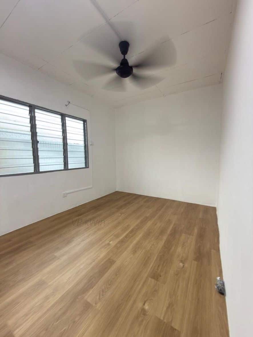 Double Storey Medium Low Cost Terrace House Jalan Tasek 39, Bandar Seri Alam 7