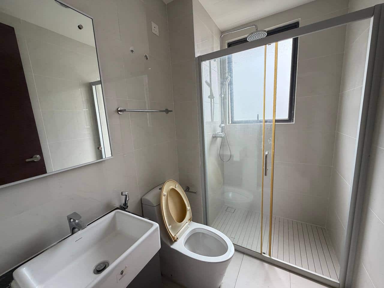 Condominium Bay Laurel Country Garden Danga Bay 9