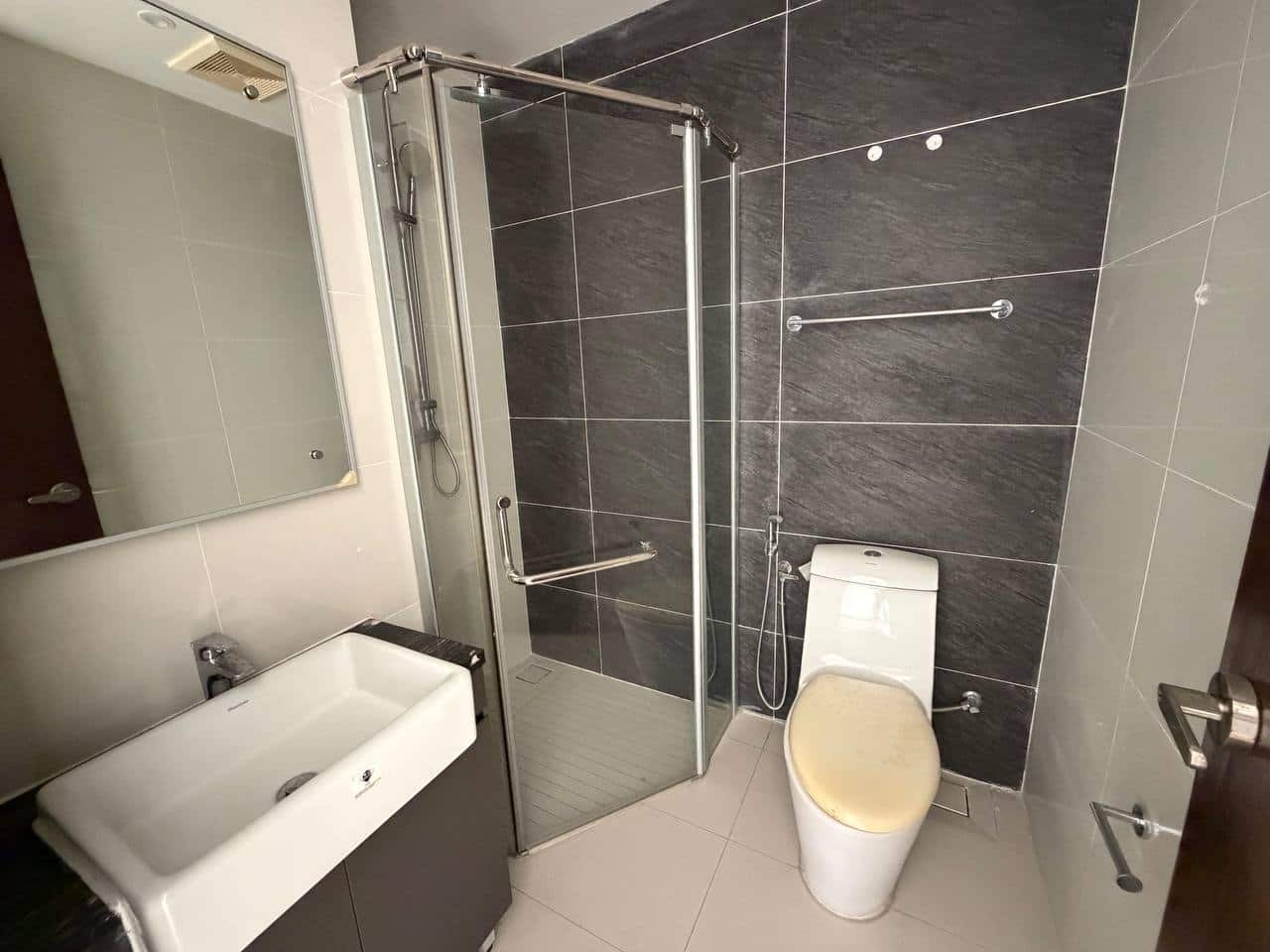 Condominium Bay Laurel Country Garden Danga Bay 10