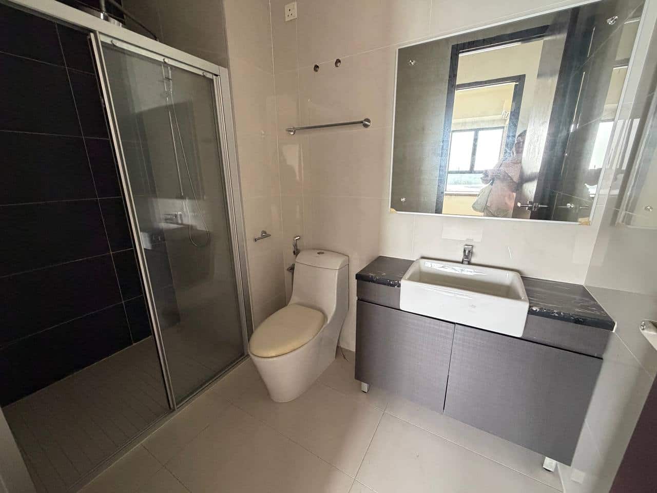 Condominium Danga Bay 7